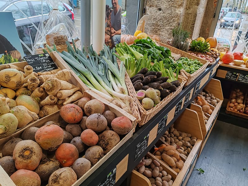 Photo bandeau étal fruits et légumes magasin